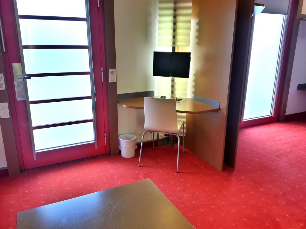 Hotel Orange Wings Krems Habitación foto