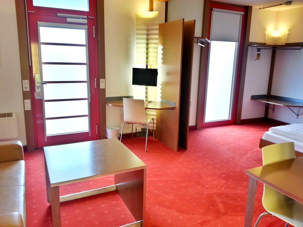 Hotel Orange Wings Krems Habitación foto