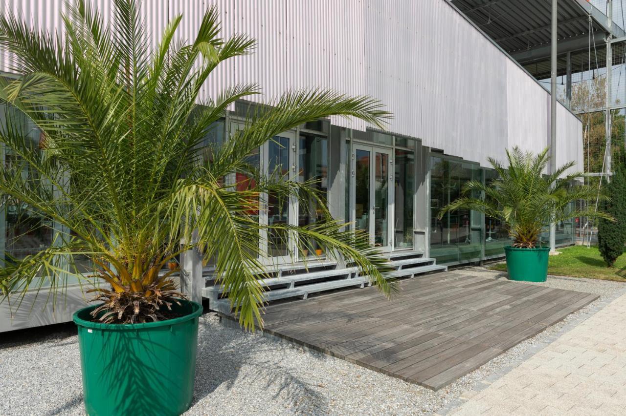 Hotel Orange Wings Krems Exterior foto